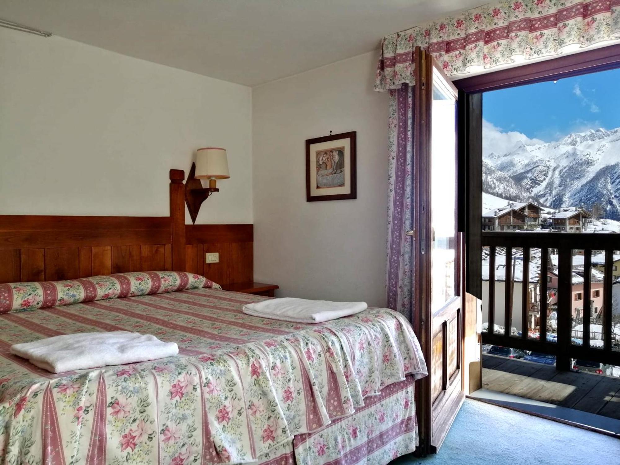 Hotel Locanda Grauson Cogne Exterior foto