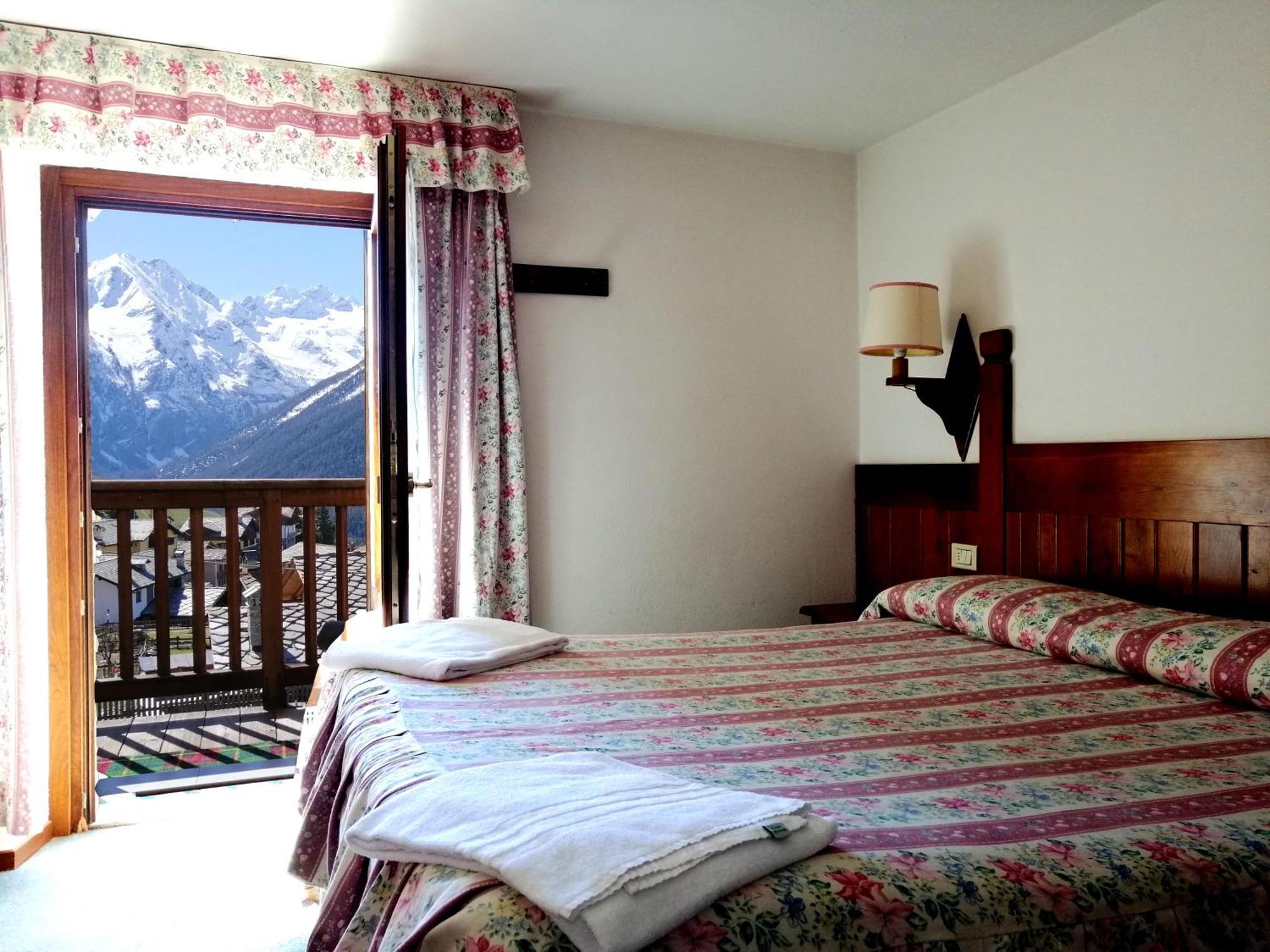 Hotel Locanda Grauson Cogne Exterior foto