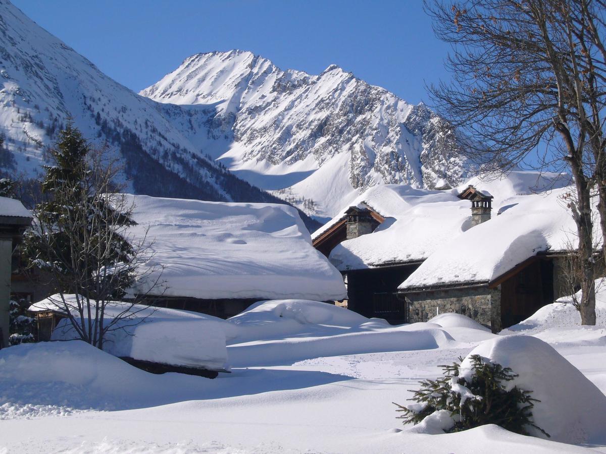Hotel Locanda Grauson Cogne Exterior foto